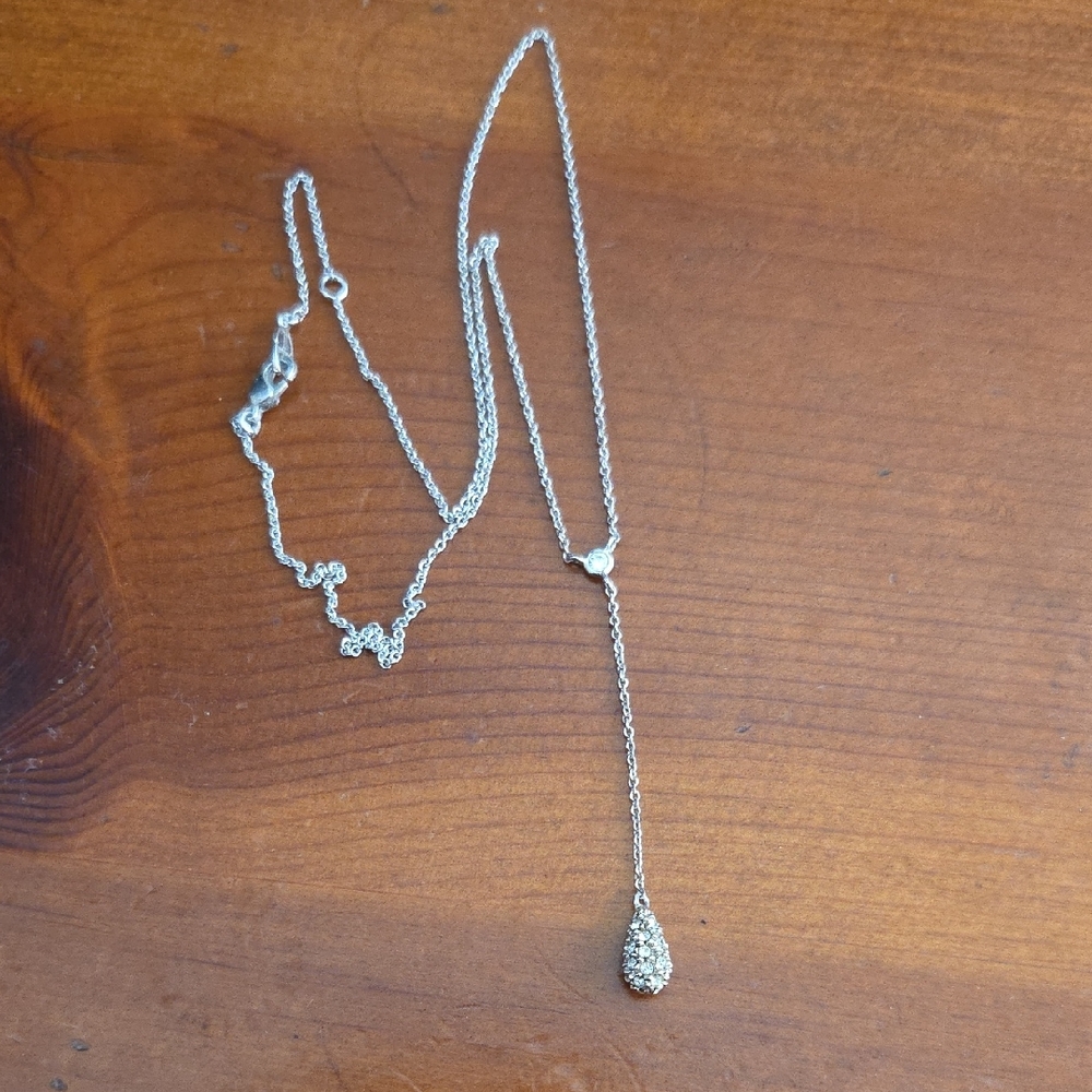 Elegant Silver Teardrop Pendant Necklace - Silver